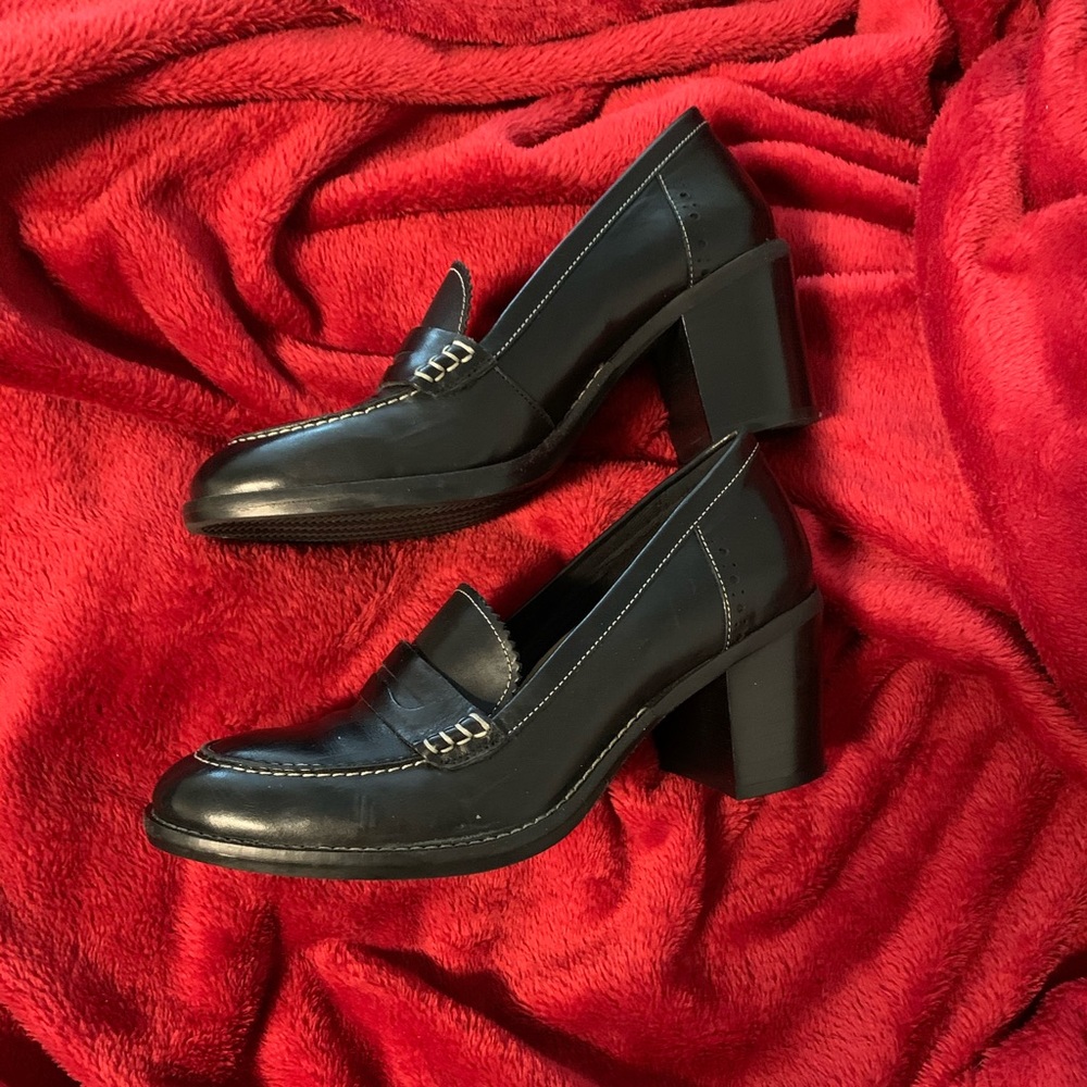 NEW! Hush Puppies Black Stacked Comfy Heels Sz 8